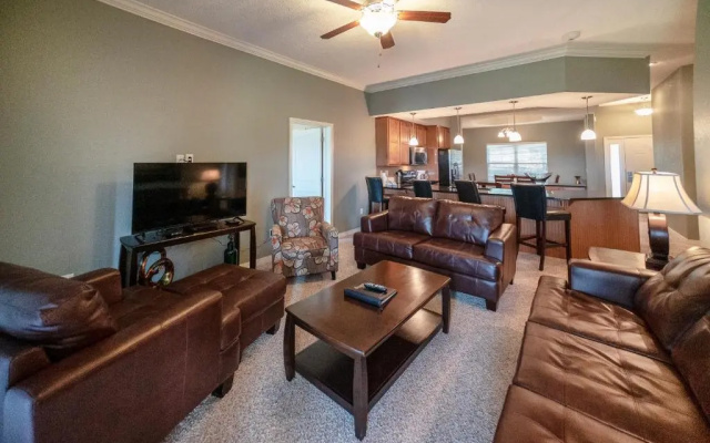 4 Bedrooms Apartment with lake view