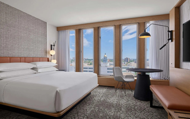 Double room with city view