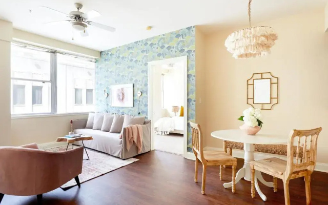 2 Bedrooms Apartment