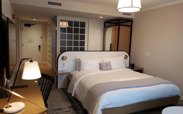 Standard Double Penthouse room with city view