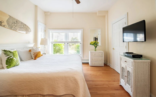 Standard Double Basement room