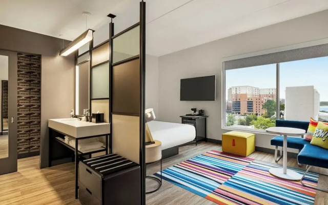 Standard Double room with river view