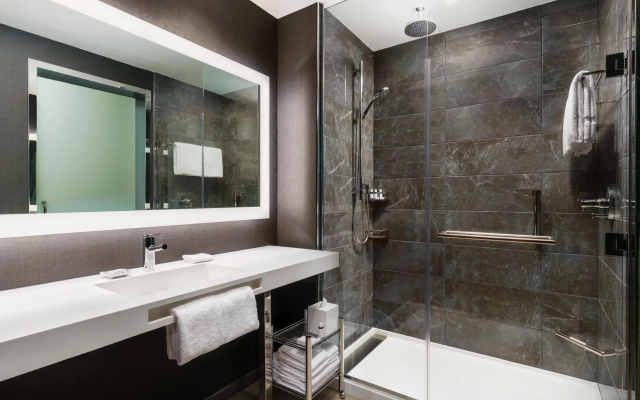 Standard Double room with city view