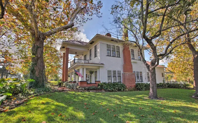 4 Bedrooms Cottage with balcony