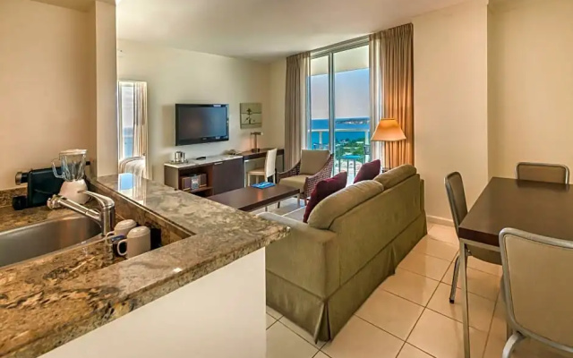 1 Bedroom Double Suite with balcony and with bay view