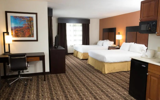 Executive Quadruple Suite