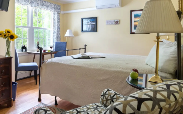 Standard room with garden view