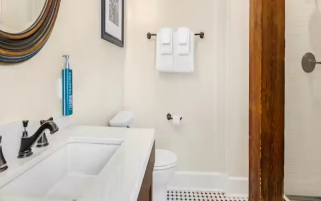 1 Bedroom Suite