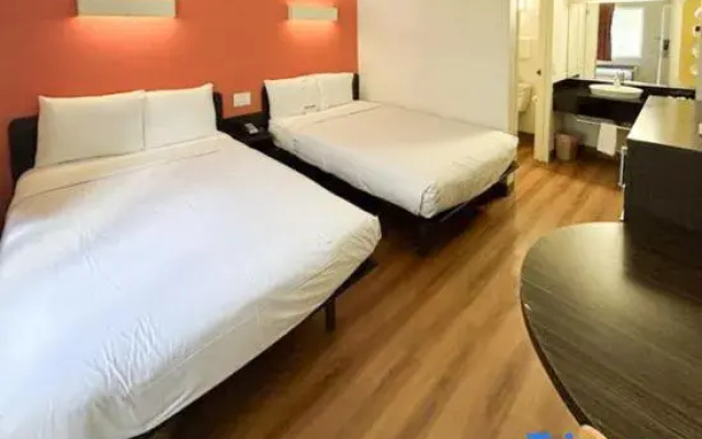 Quadruple Suite
