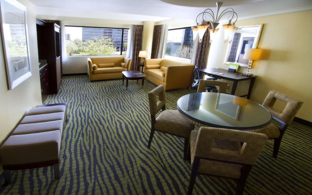 Executive Double Suite with lake view