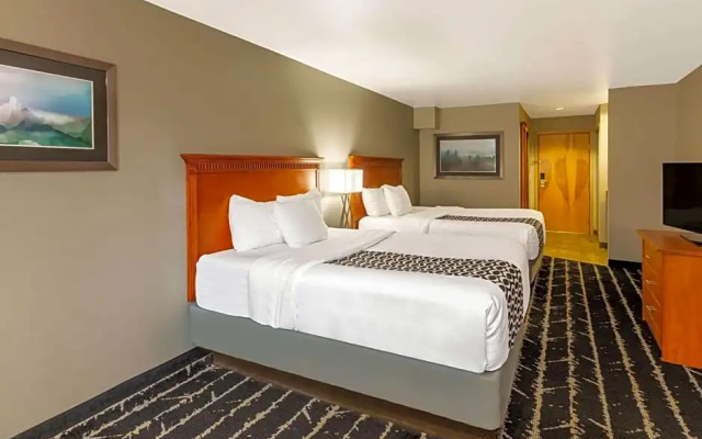 Deluxe Quadruple room