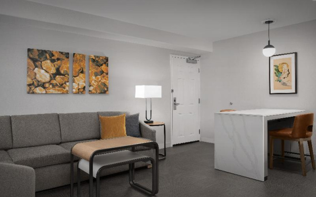 Standard Suite