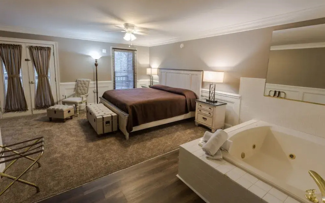 Deluxe Suite