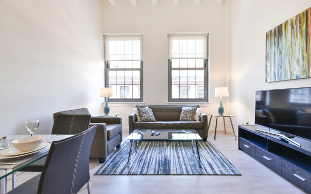2 Bedrooms Apartment