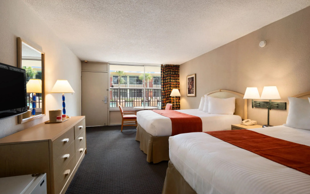 Quadruple room