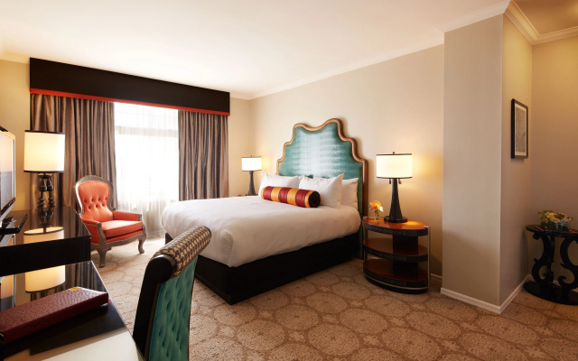 Deluxe Double room with city view