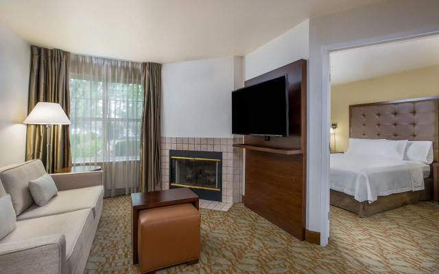 1 Bedroom Suite