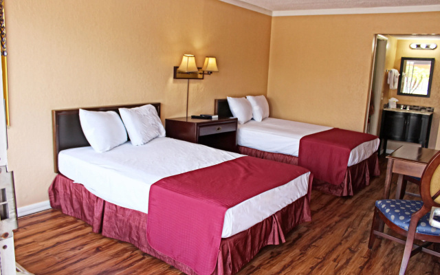 Economy Quadruple room