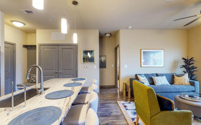 2 Bedrooms Suite