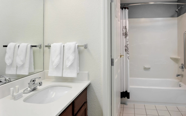 2 Bedrooms Suite