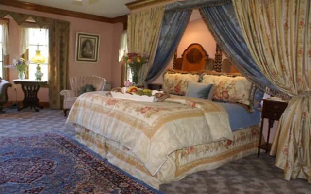 Luxury Suite