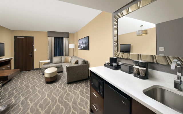 Double Suite