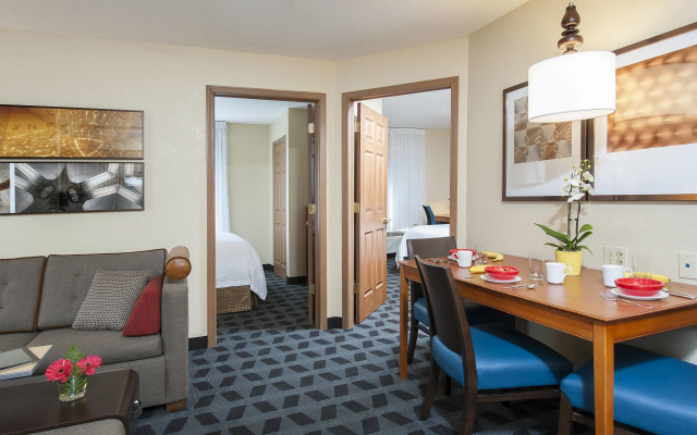 2 Bedrooms Suite