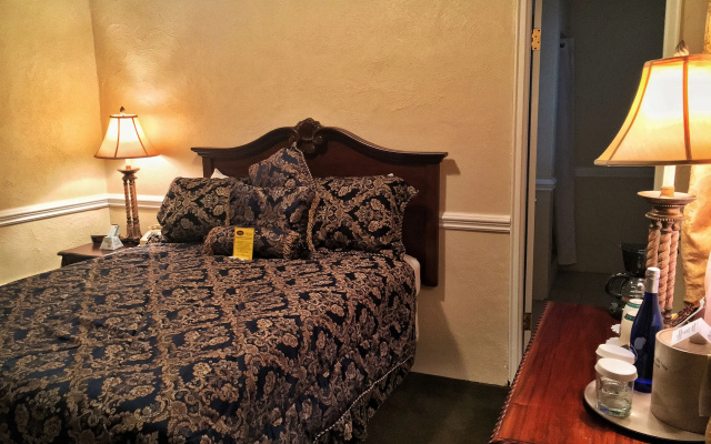 Economy room
