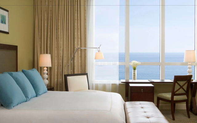 1 Bedroom Luxury Double Suite with balcony and oceanfront