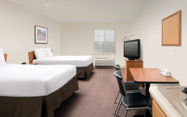 Standard Quadruple Studio