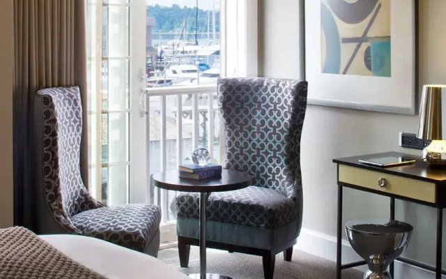 Standard Double room with water view