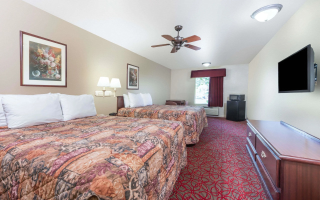 Quadruple room