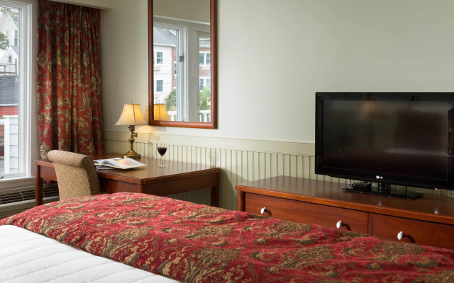 Standard Double room with river view