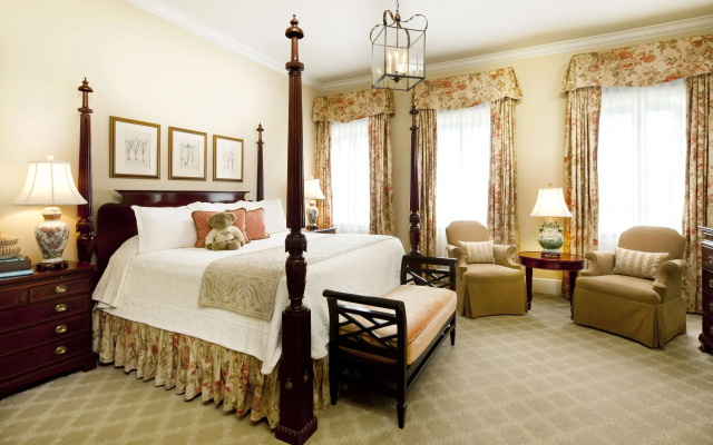 Grand room