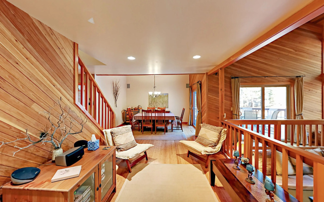 3 Bedrooms Cottage with balcony