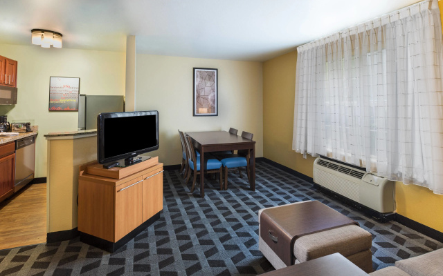 2 Bedrooms Suite