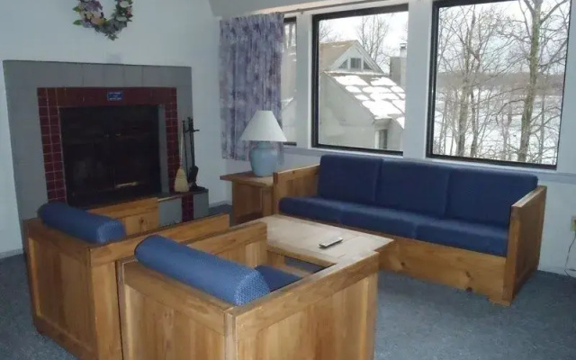 2 Bedrooms Chalet