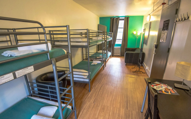 Bed in Dorm