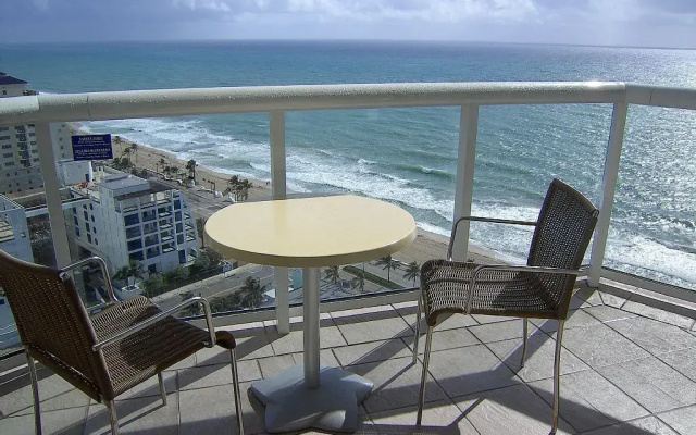 Luxury Suite