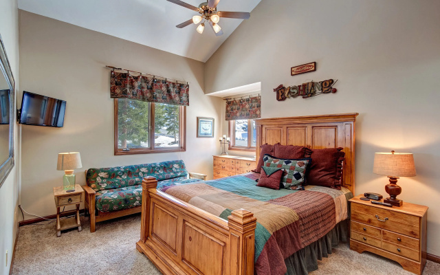 4 Bedrooms Grand Cottage with balcony