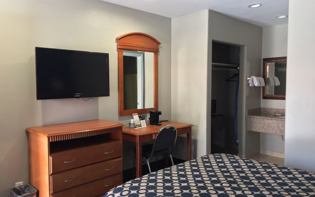 Standard Triple Family room