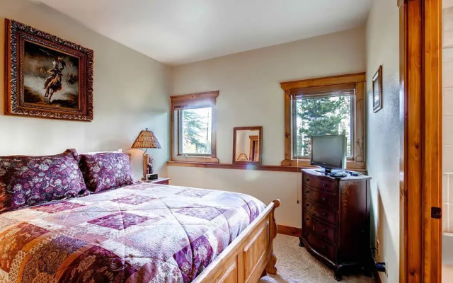 3 Bedrooms Standard room with mountain view