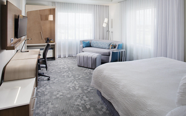 Standard room with city view