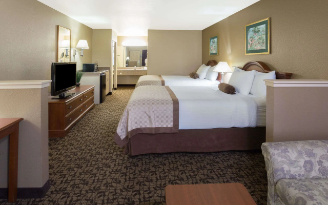 Quadruple room