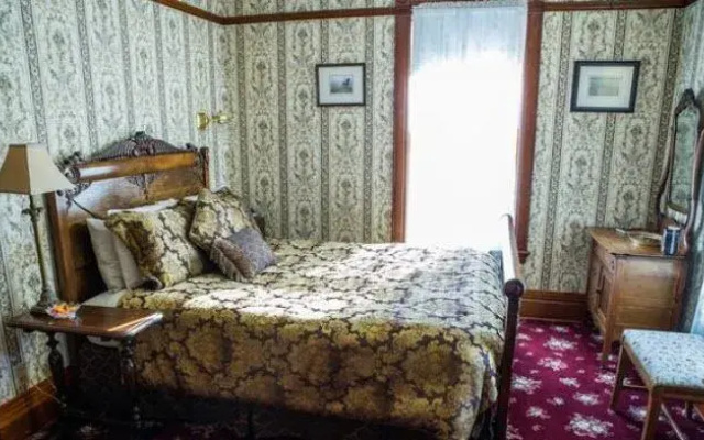 Suite with balcony