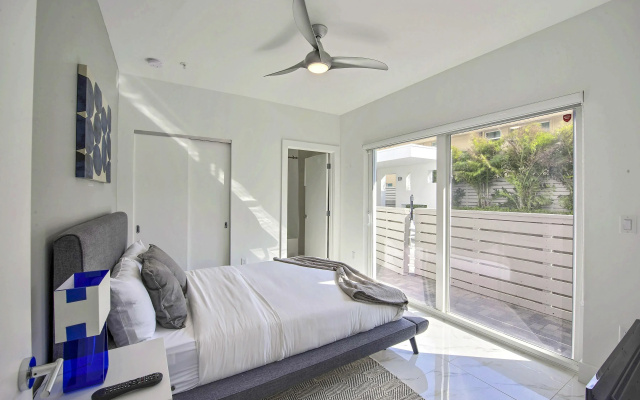 4 Bedrooms Cottage with balcony