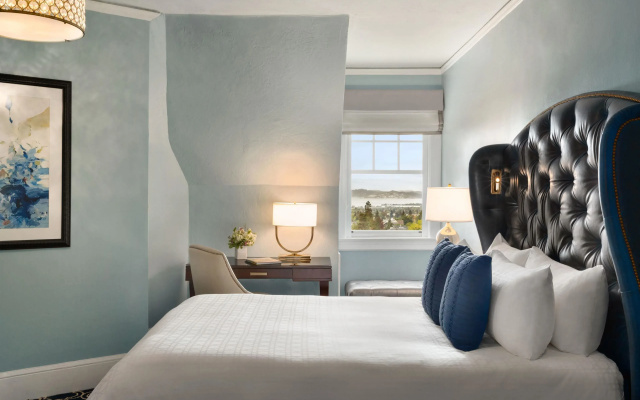 Standard Double room with bay view