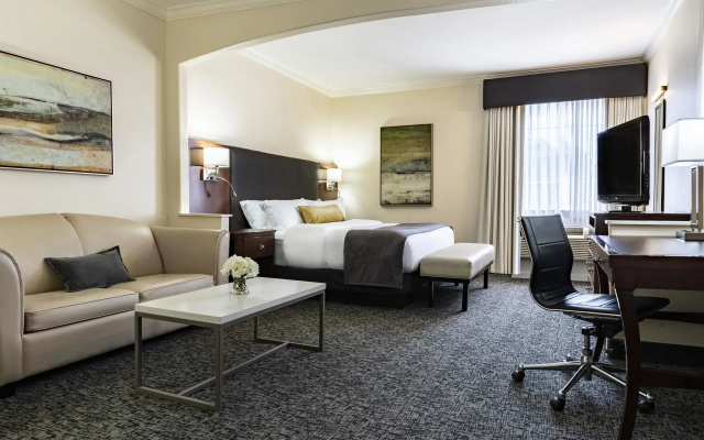 Accessible Double Suite