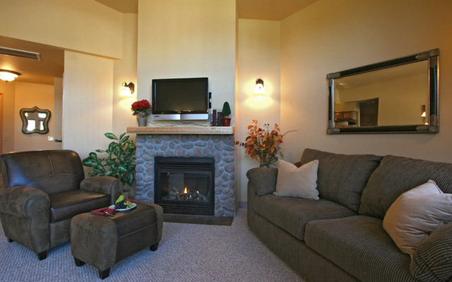 2 Bedrooms Apartment