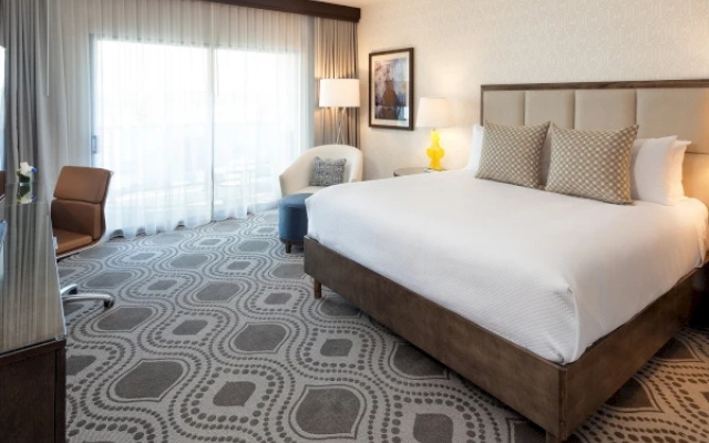 Double room with city view